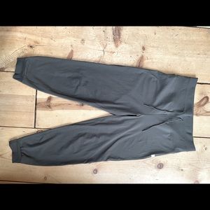 Vuori joggers